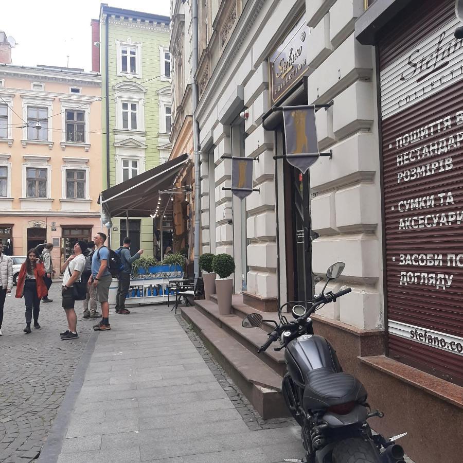 Простора І Вишукана Квартира В Самому Серці Львова 외부 사진
